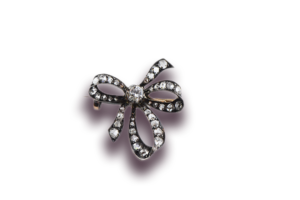 ribbonbrooch